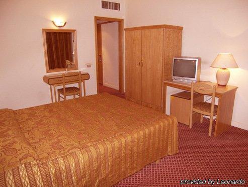 Caesars Palace Hotel 3*